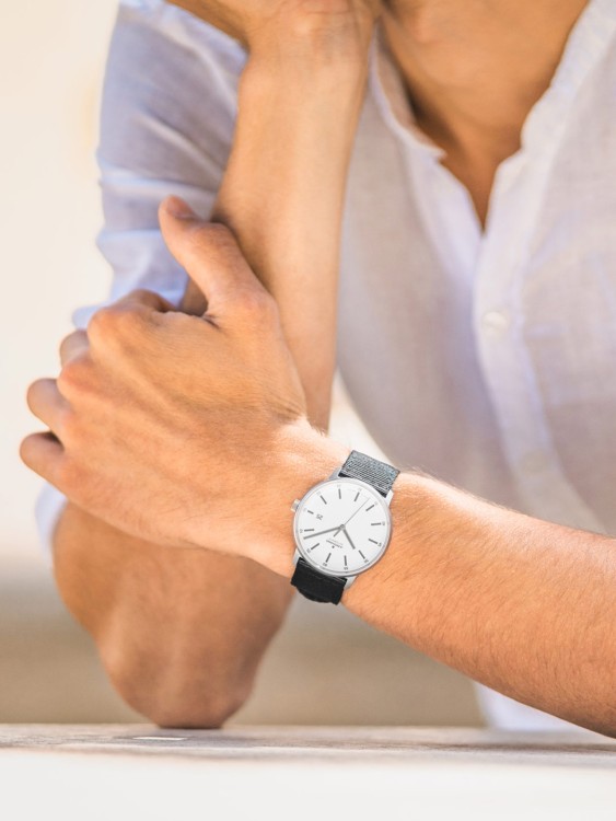 Junghans FORM A Titan Tiefpreis