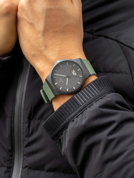 Junghans Force Mega Solar Black Friday Preise