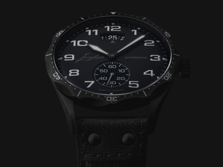 Junghans Pilot Automatic Valentinstagsangebot