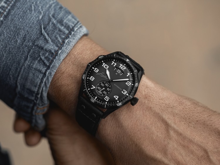 Junghans Pilot Automatic Valentinstagsangebot