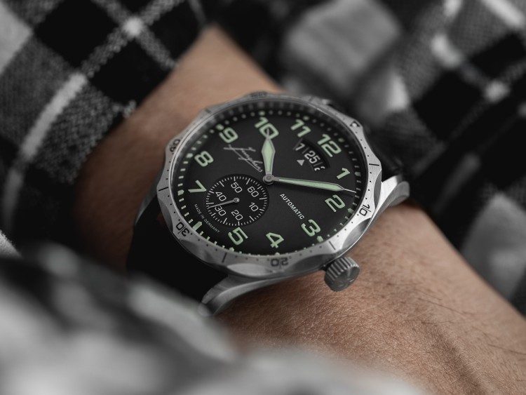 Junghans Pilot Automatic Tägliche Deals