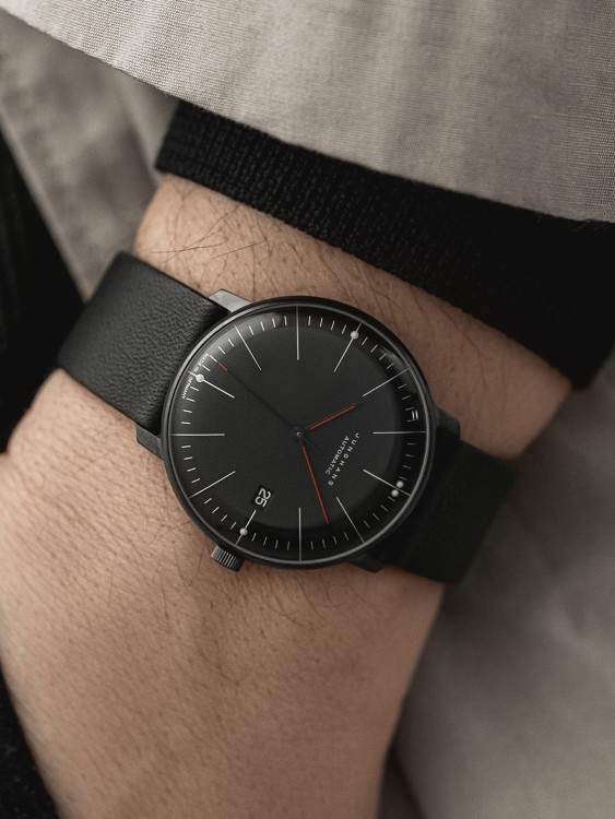 Junghans max bill Automatic Bauhaus Tägliche Deals