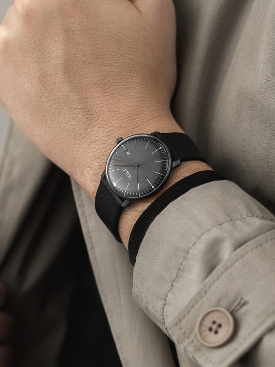 Junghans max bill Automatic Bauhaus Tägliche Deals
