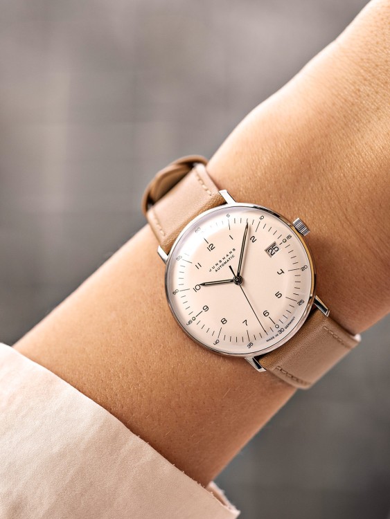 Junghans max bill Kleine Automatic Riesige Ersparnisse