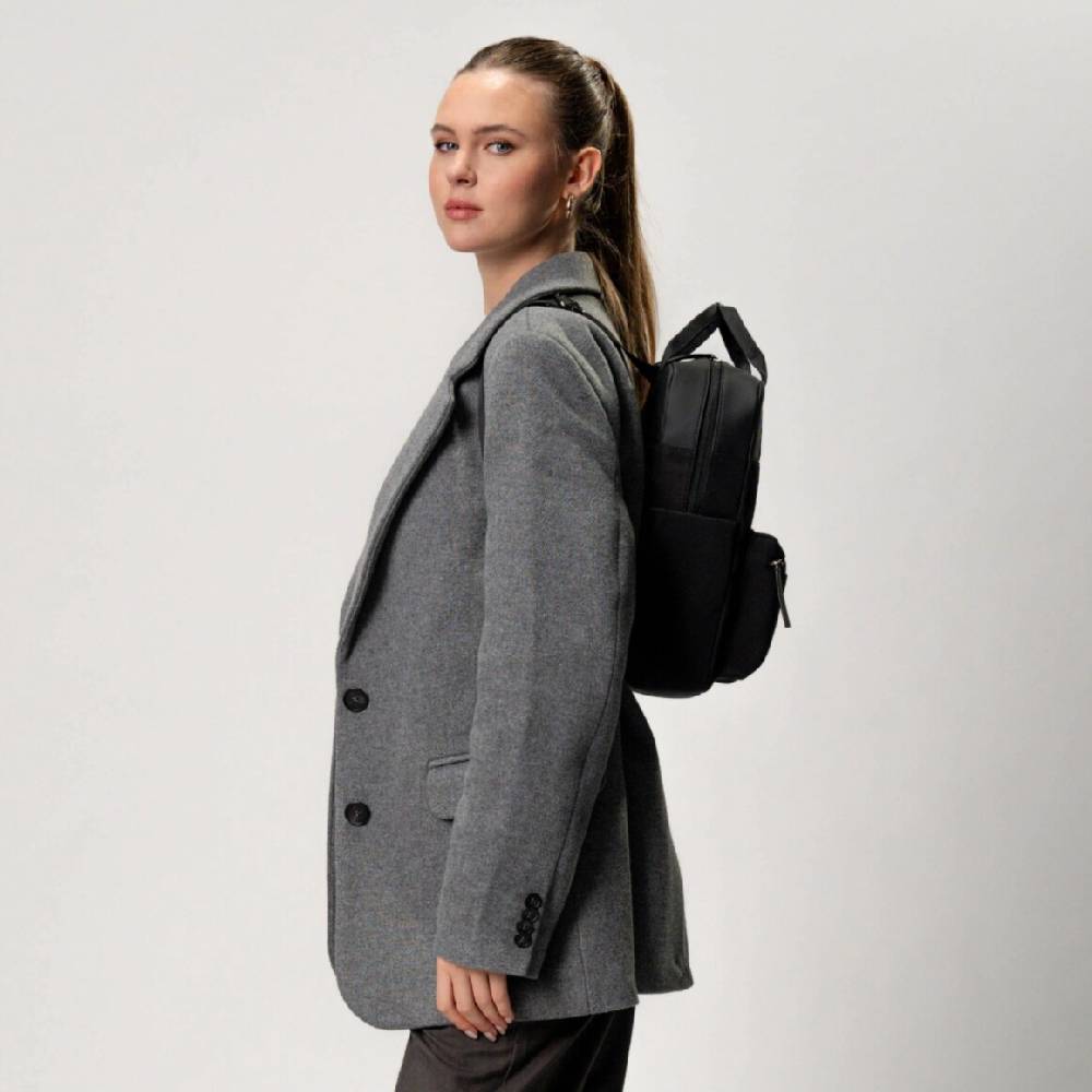 Kpten & Son Bergen Small All Black Meist gekauft