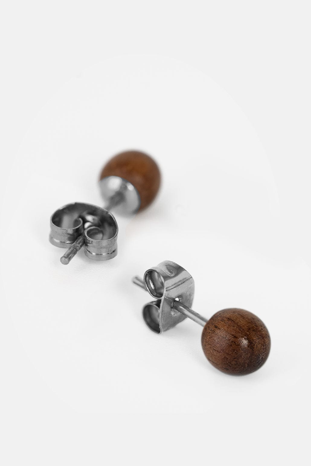 Kerbholz PEARL EARRING Walnuss Kostenloser Versand international