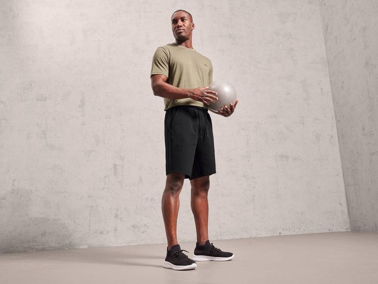 CRIVIT Herren Sweatshorts Double Knit, mit HeiQ Mint Technologie Meist gekauft