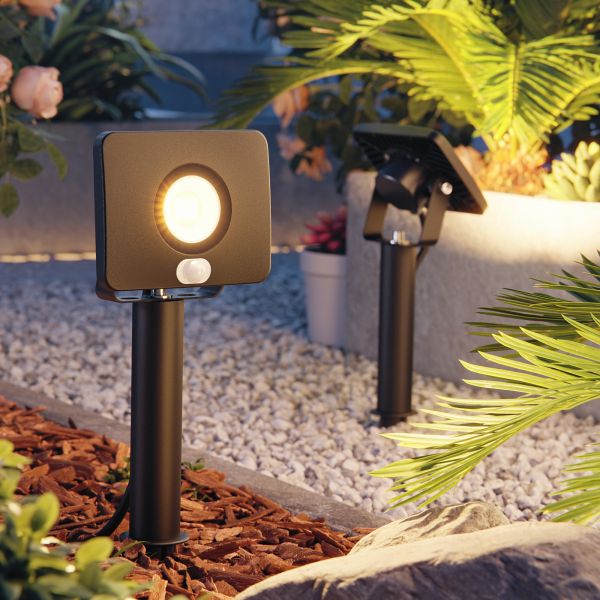 LED Gartenstrahler Wega mit Erdspieß und 15cm Sockel für außen mit Bewegungsmelder, schwarz, 10,8W (Lichtfarbe wählbar) Limitierter Zeitrabatt