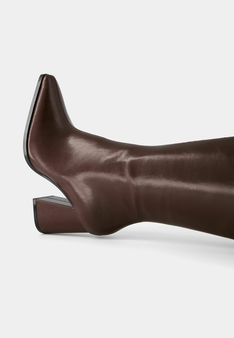 Bershka Bershka Boots - dark red Räumungsverkauf