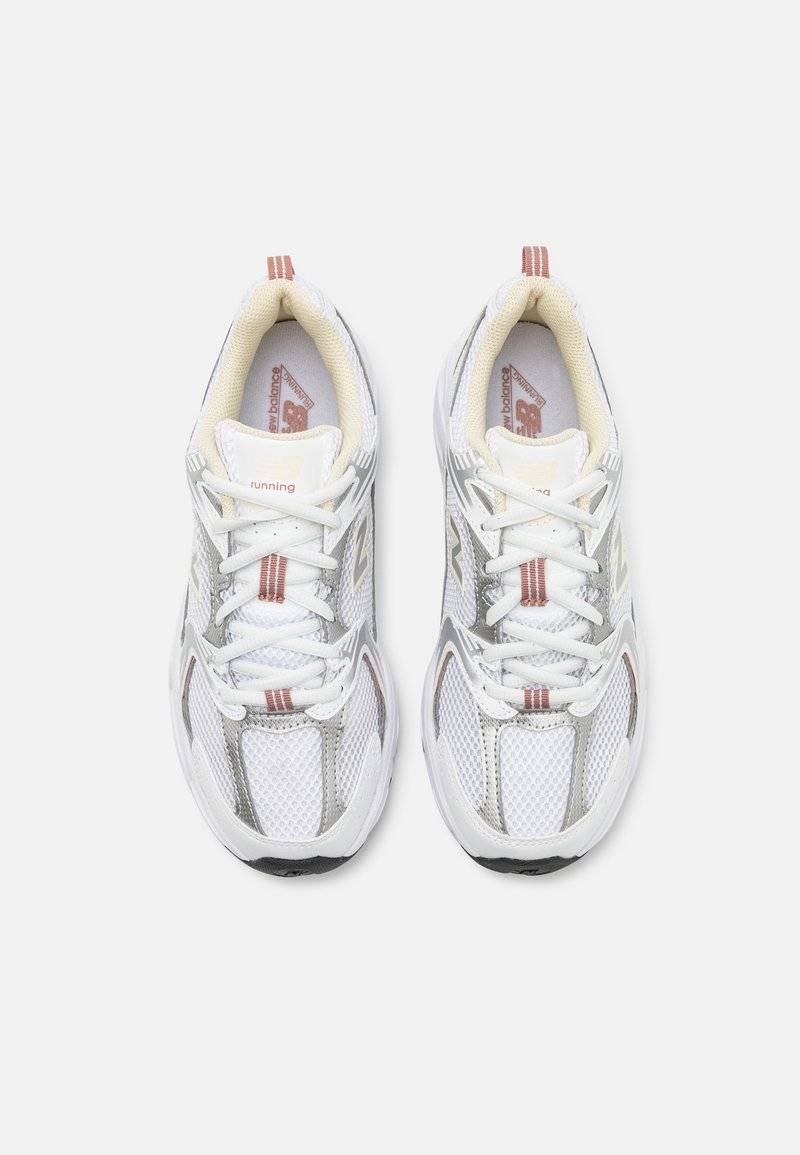 New Balance New Balance MR530 UNISEX - Trainers - white JETZT KAUFEN