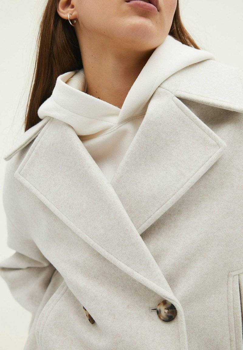 Stradivarius Stradivarius SOFT WRAP - Blazer - stone Begrenzte Freigabe