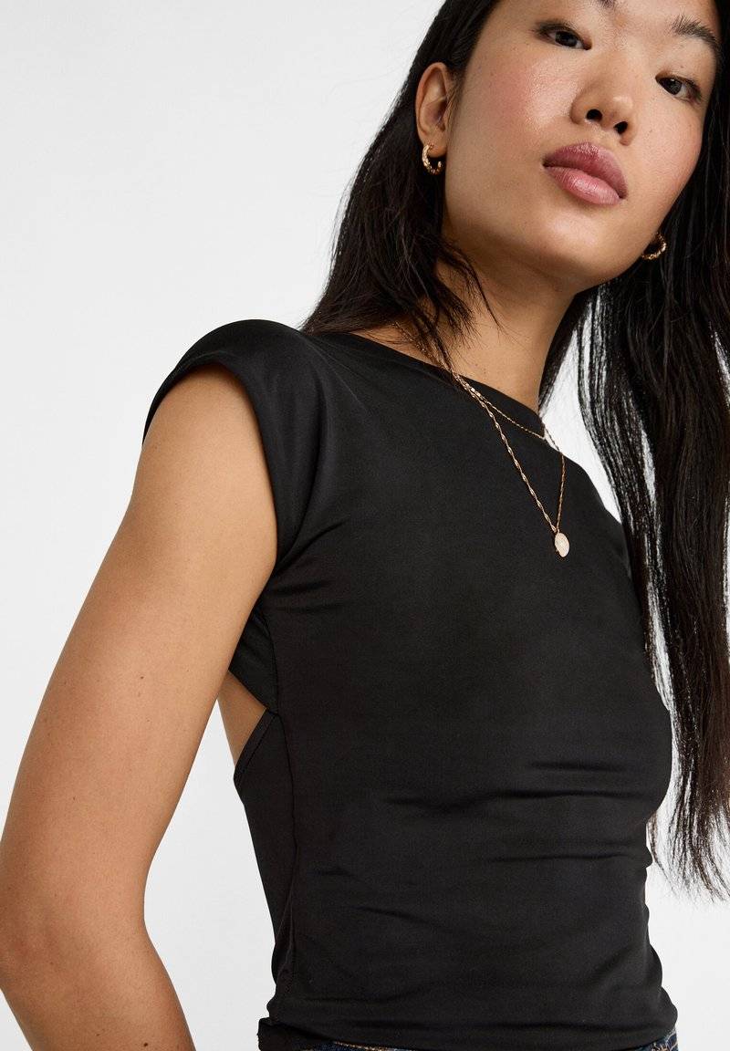 Stradivarius Stradivarius OPEN-BACK - Basic T-shirt - black Letzte 3 Tage