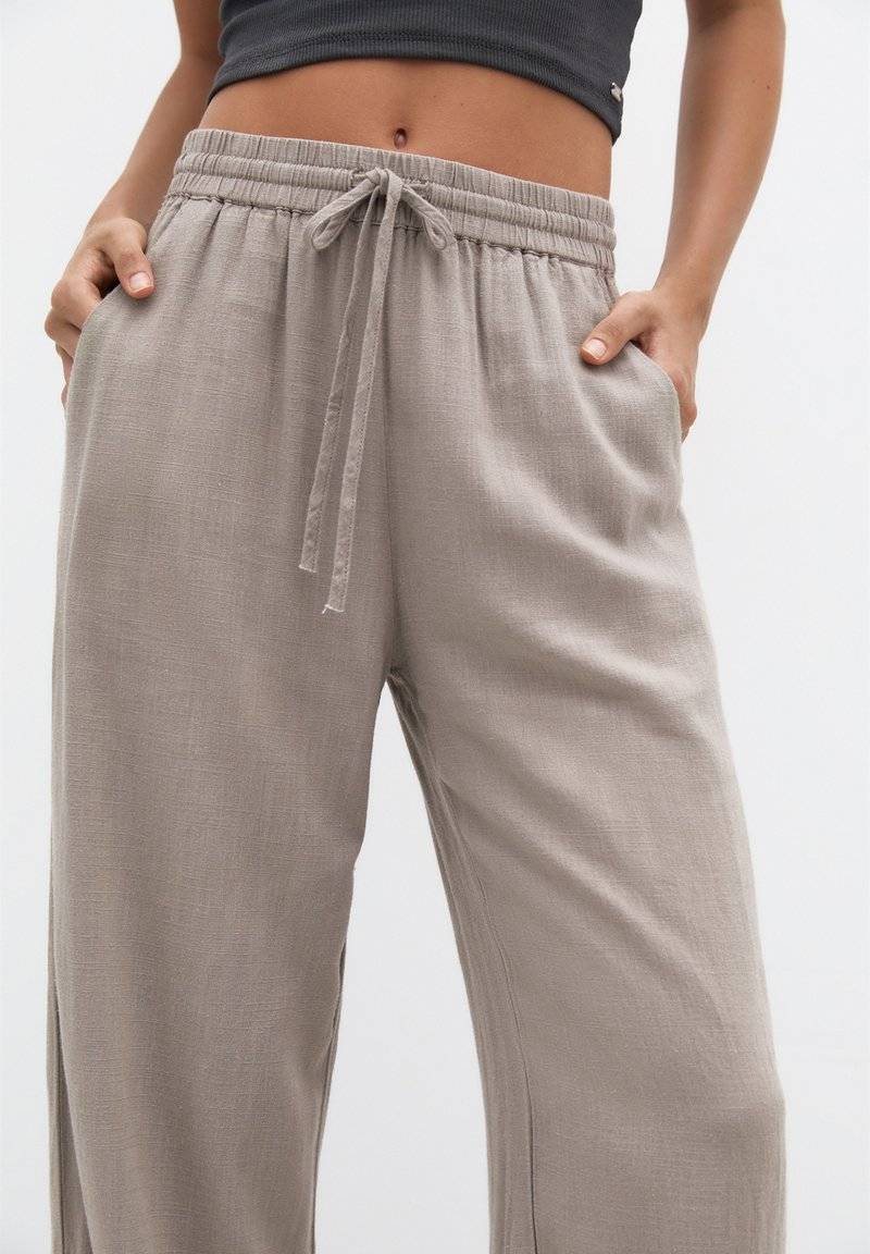PULL&BEAR PULL&BEAR Trousers - stone Sonderangebot der Fabrik