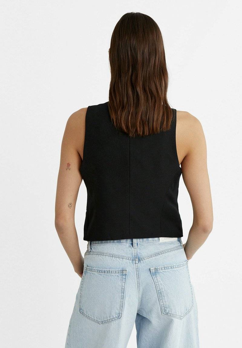 Stradivarius Stradivarius SHORT BUTTONED - Waistcoat - black Clearance-Verkauf