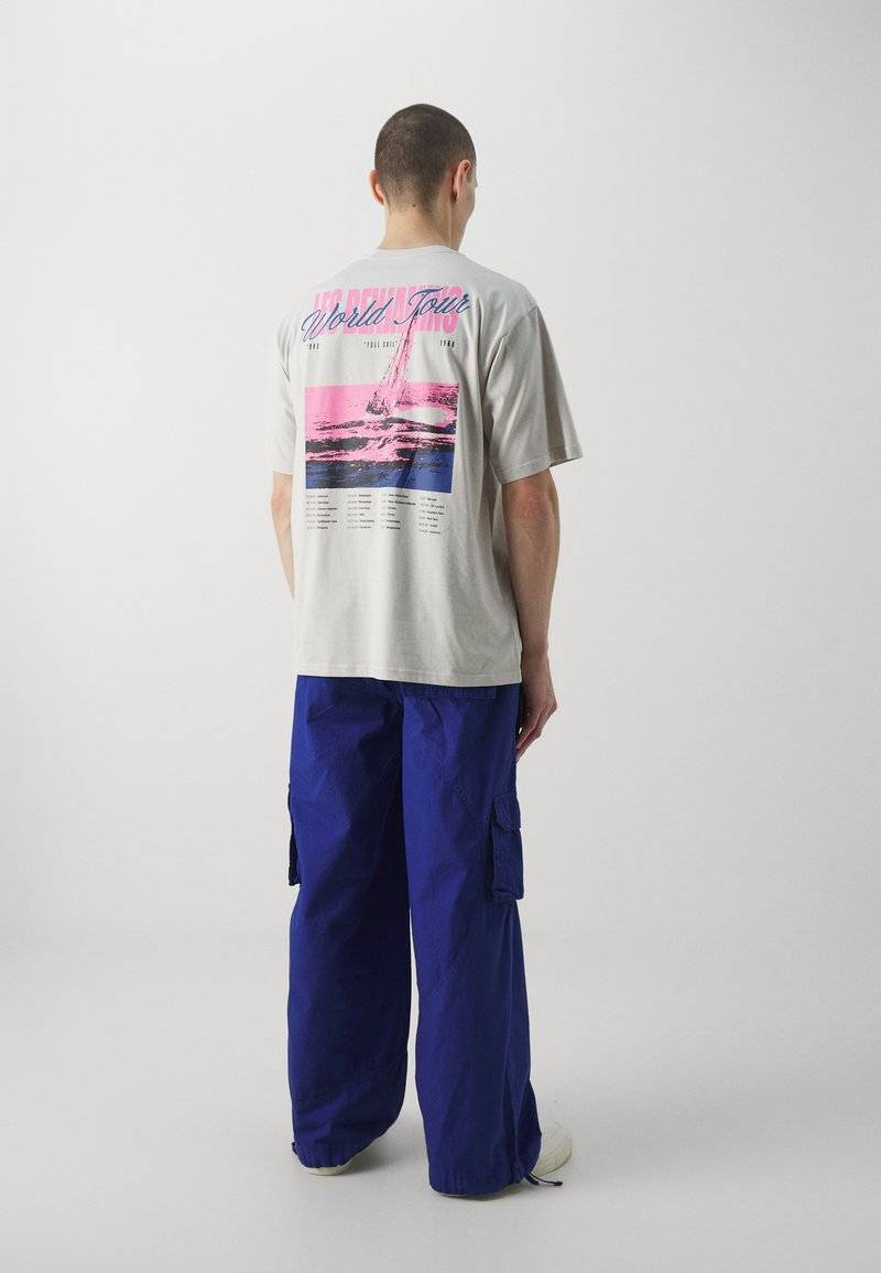 Les Benjamins Les Benjamins PANT UNISEX - Cargo trousers - blue Angebote