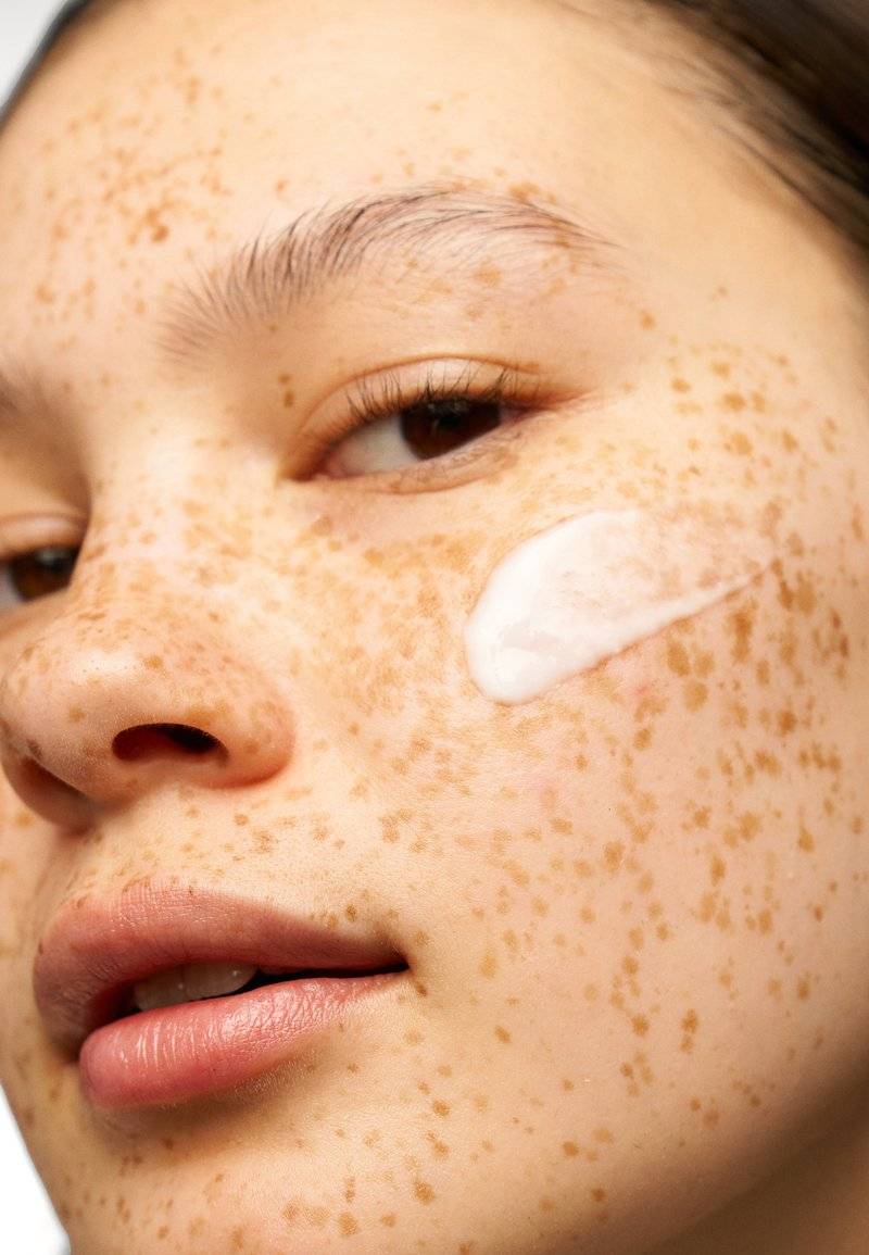 The Ordinary The Ordinary VITAMIN C SUSPENSION 23% + HA SPHERES 2% - Serum Lagerräumung