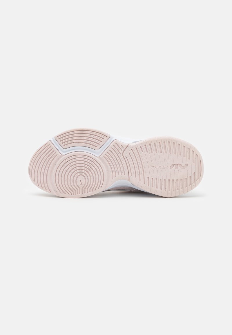 Nike Performance Nike Performance ZOOM BELLA 6 - Training shoe Nur für heute