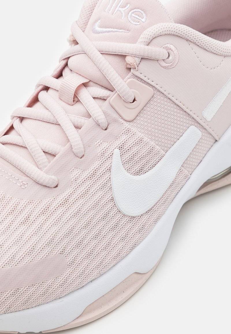Nike Performance Nike Performance ZOOM BELLA 6 - Training shoe Nur für heute