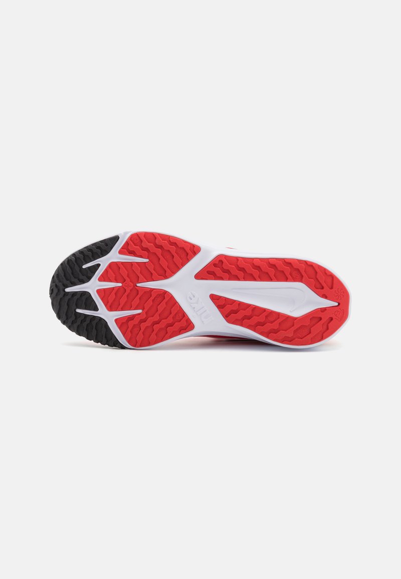 Nike Performance Nike Performance STAR RUNNER 4 UNISEX - Competition running shoes Begrenzt auf 3 Tage