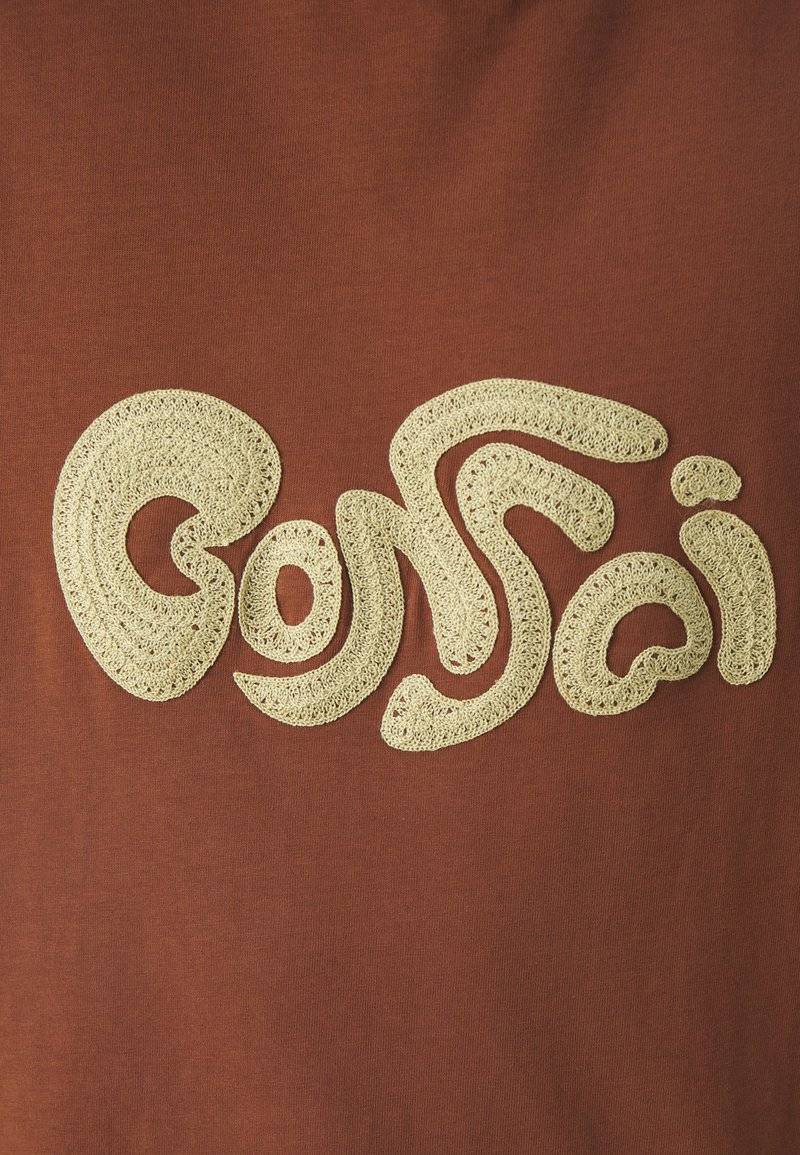 Bonsai Bonsai OVERSIZE TEE EMBRODERY GRAPHIC UNISEX - Print T-shirt - glazed ginger Blitzangebot