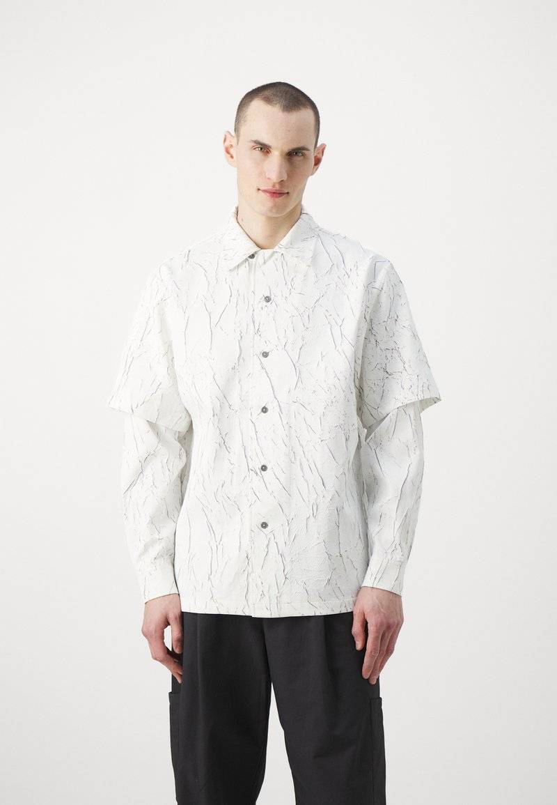 Han Kjøbenhavn Han Kjøbenhavn WRINKLE TWO LAYERED UNISEX - Shirt - white Räumungsverkauf