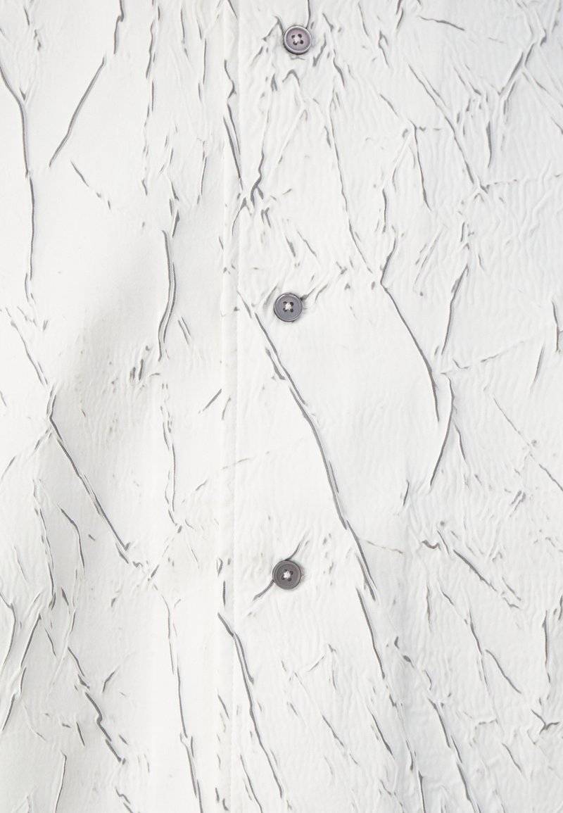 Han Kjøbenhavn Han Kjøbenhavn WRINKLE TWO LAYERED UNISEX - Shirt - white Räumungsverkauf