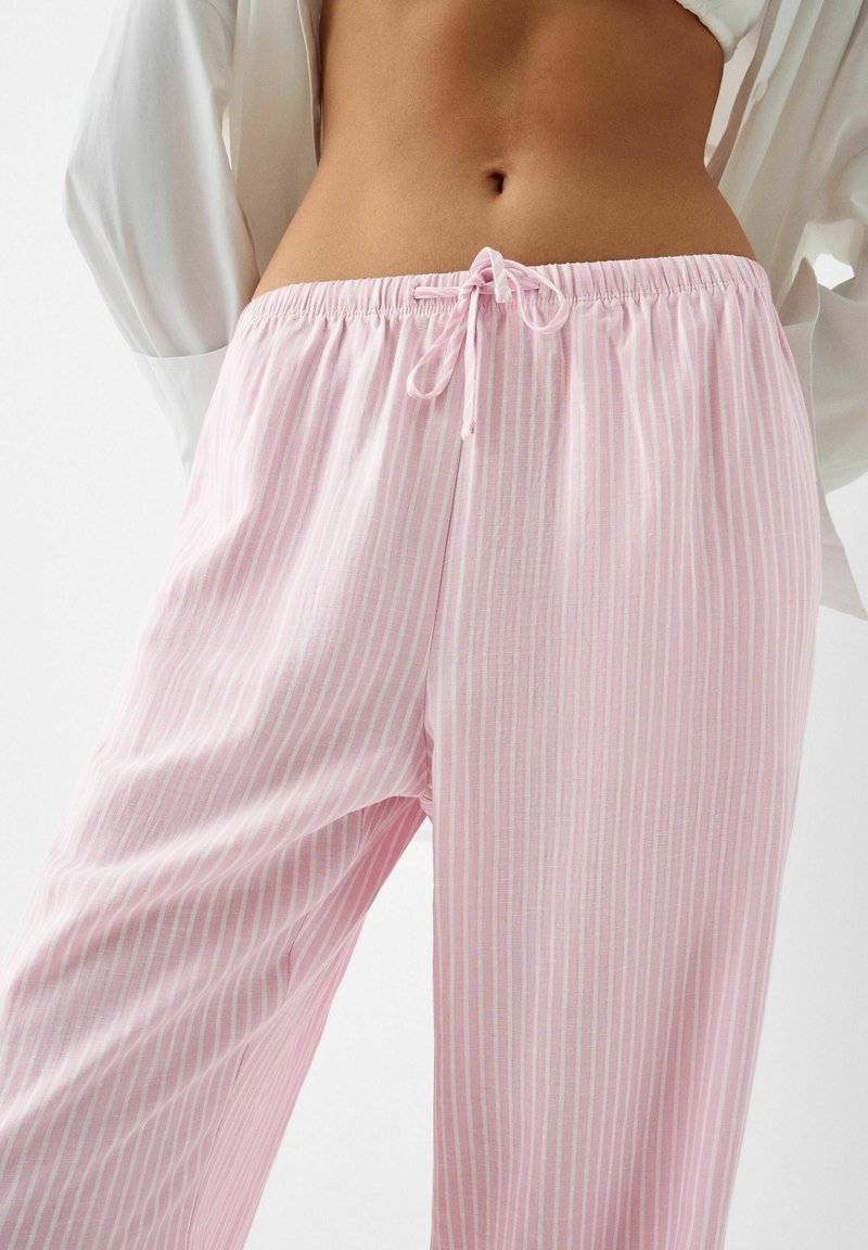 Bershka Bershka WITH AN ELASTIC - Trousers - light pink Riesige Rabatte