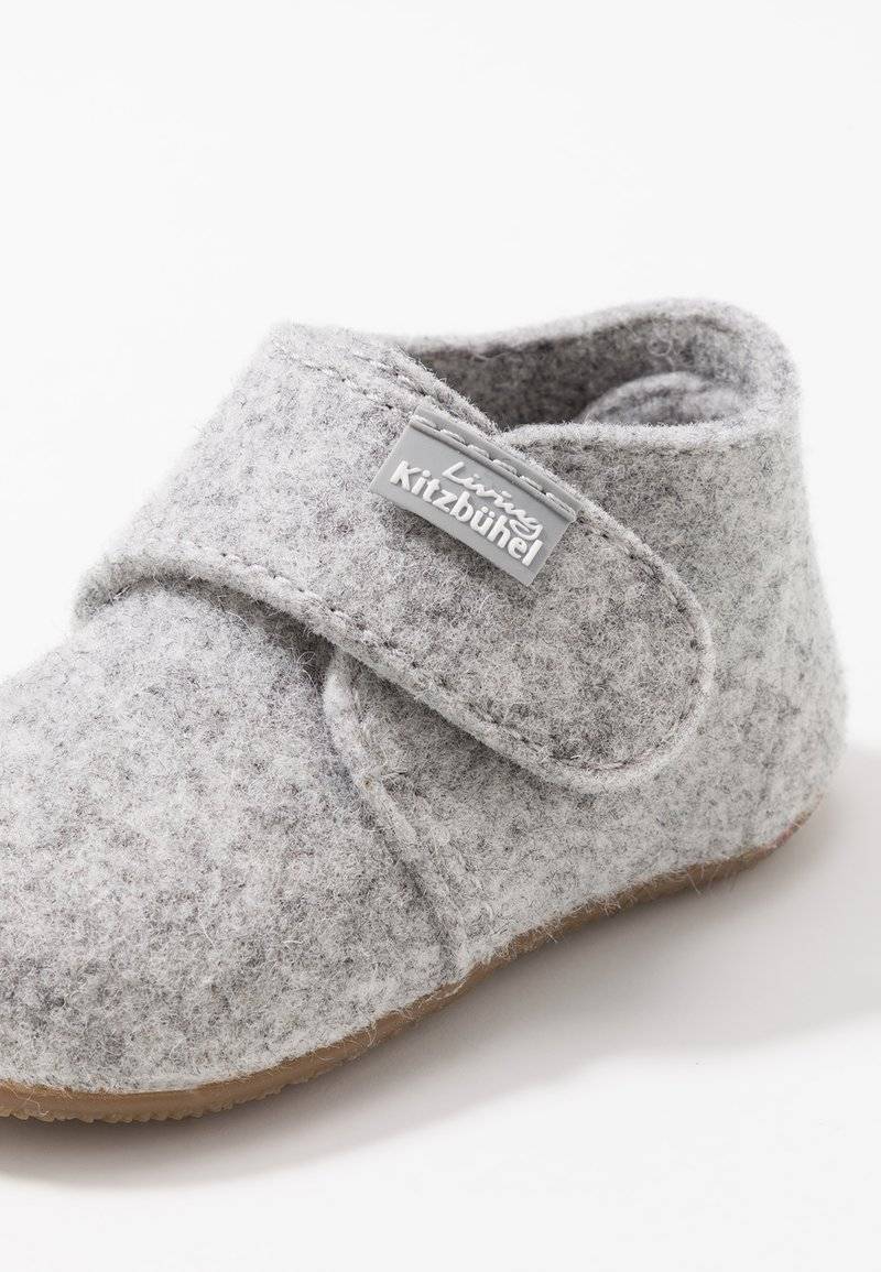 Living Kitzbühel Living Kitzbühel BABYKLETT UNIFARBEN - Slippers - nebel Bis zu 65% Rabatt