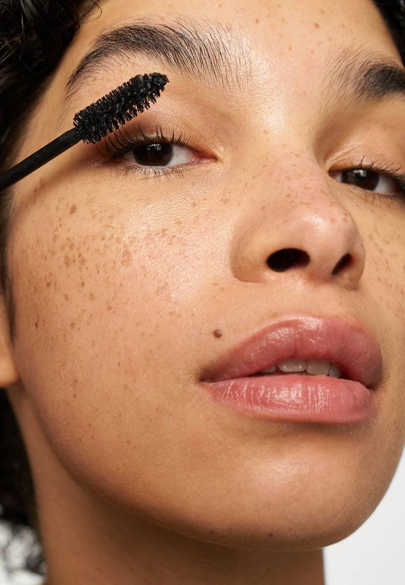 KIKO Milano KIKO Milano LUXURIOUS LASHES MAXI BRUSH MASCARA - Mascara Günstig kaufen