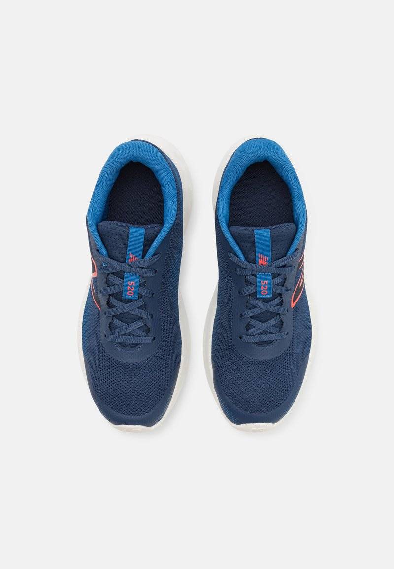 New Balance New Balance 520V8 UNISEX - Competition running shoes - navy Heißer Verkauf
