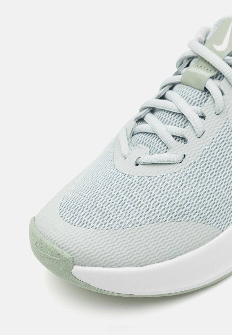 Nike Performance Nike Performance MC TRAINER 3 - Training shoe Online Outlet