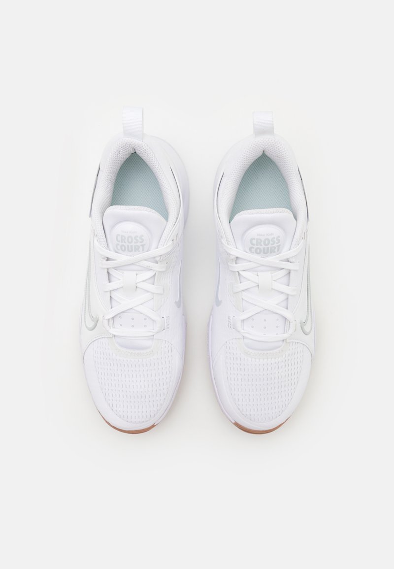 Nike Performance Nike Performance KIDS CROSSCOURT UNISEX - Competition running shoes Kauf eins, bekomm eins gratis