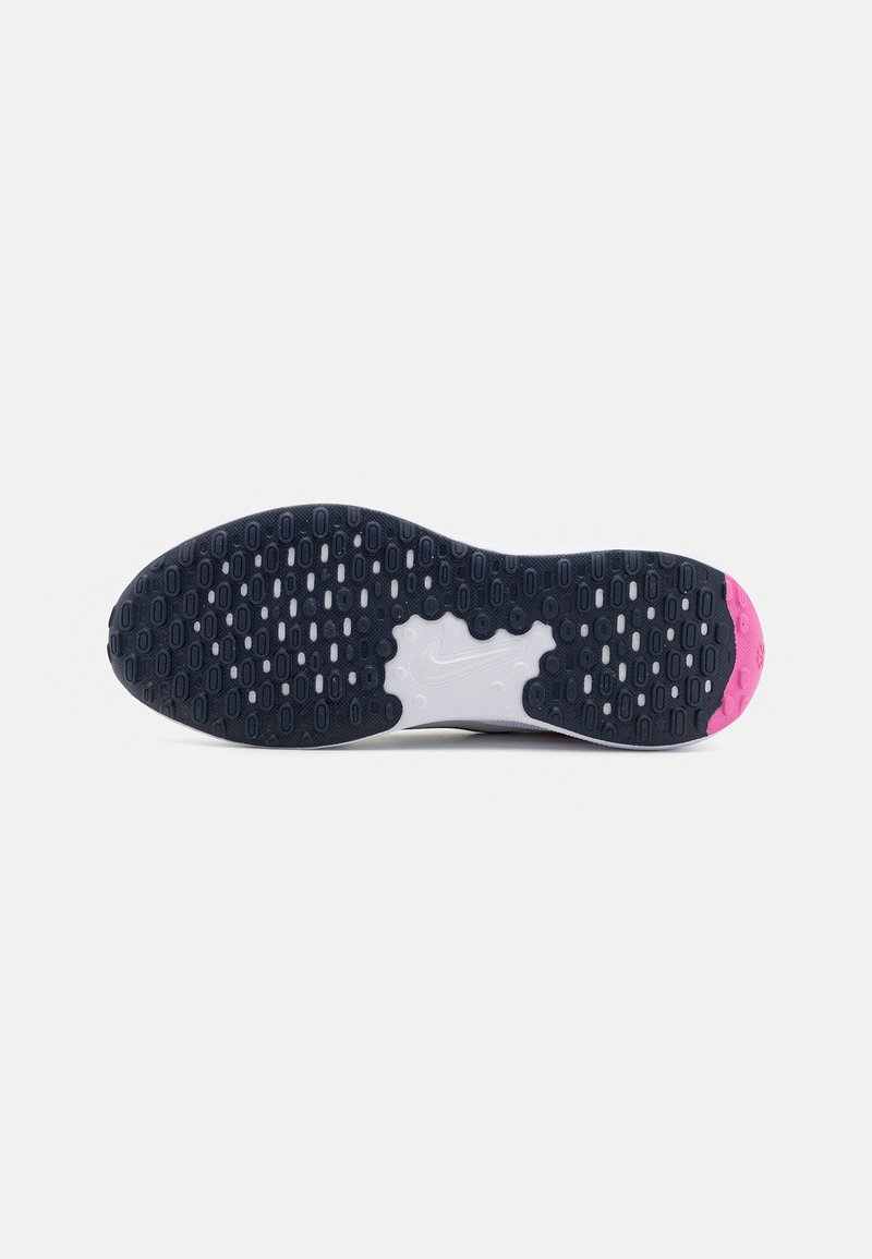 Nike Performance Nike Performance REVOLUTION 7 - Competition running shoes Riesige Ersparnisse