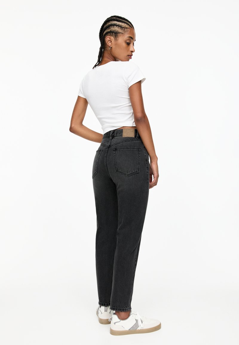 PULL&BEAR PULL&BEAR MOM - Slim fit jeans - dark grey Kostenlose Rückgabe
