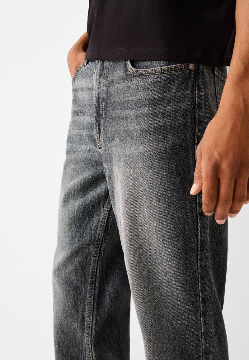 Bershka Bershka Straight leg jeans - mottled dark grey Letzte 3 Tage