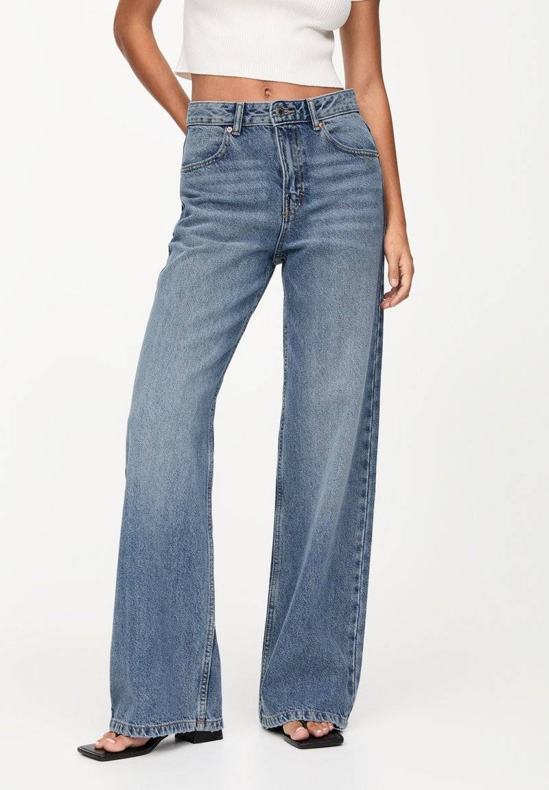 PULL&BEAR PULL&BEAR MID-RISE WIDE - Flared Jeans - blue JETZT KAUFEN