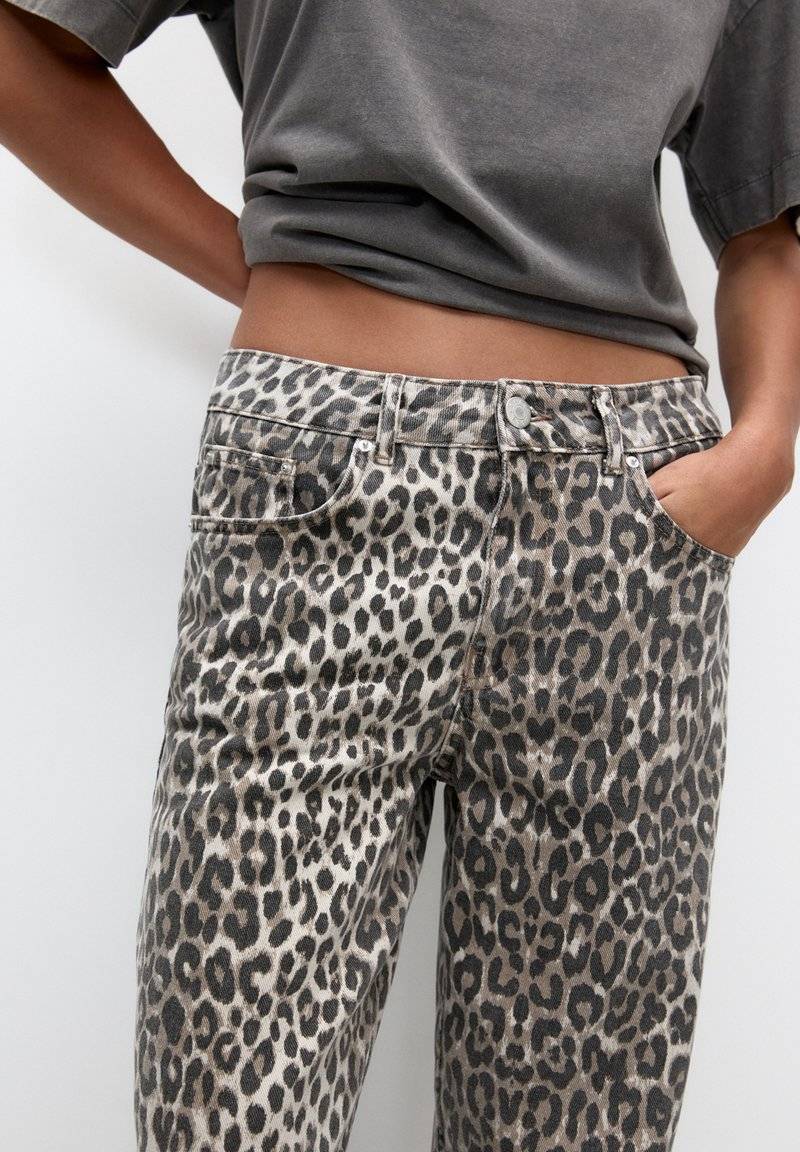 PULL&BEAR PULL&BEAR Trousers - brown Neueste Stile