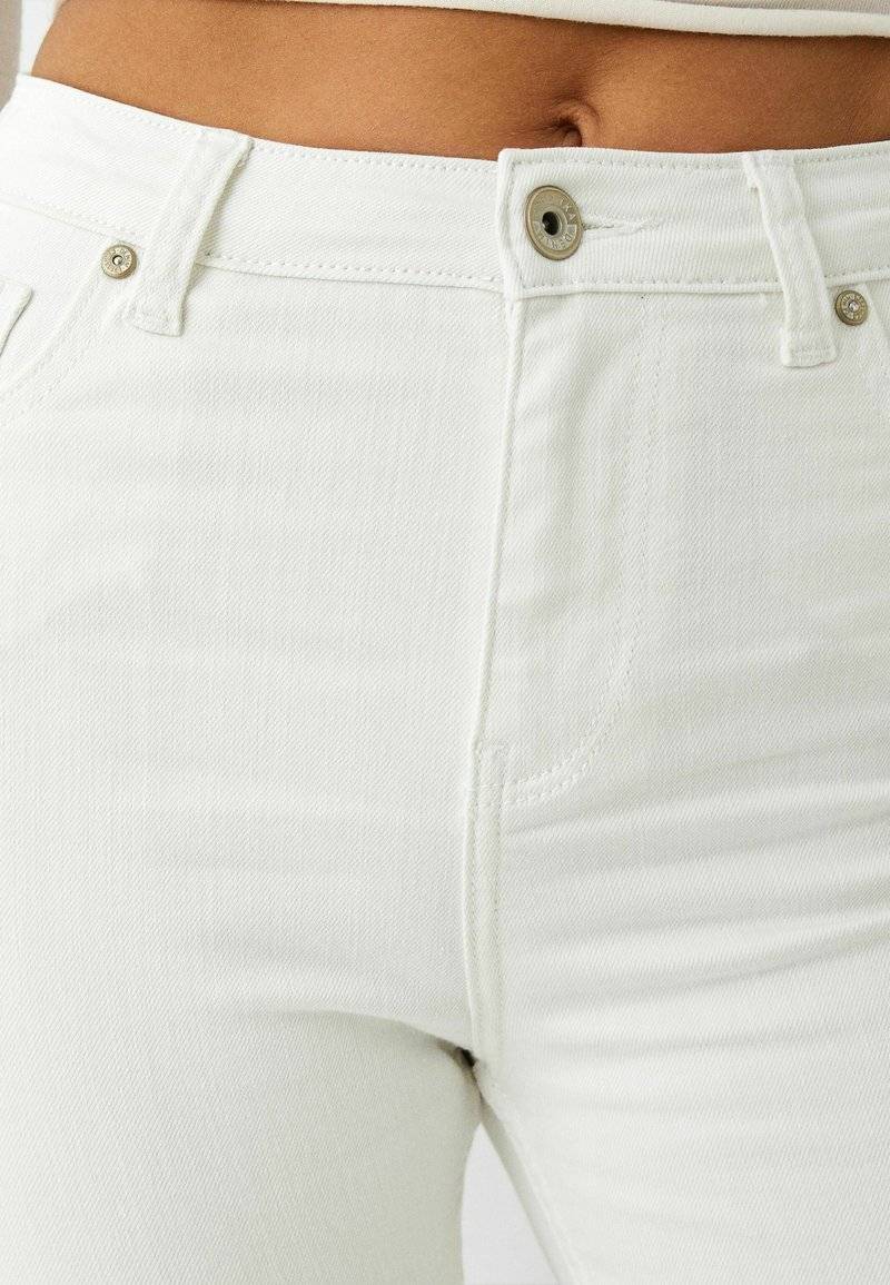 Bershka Bershka SUPER - Jeans Skinny Fit - white Fabrikladen