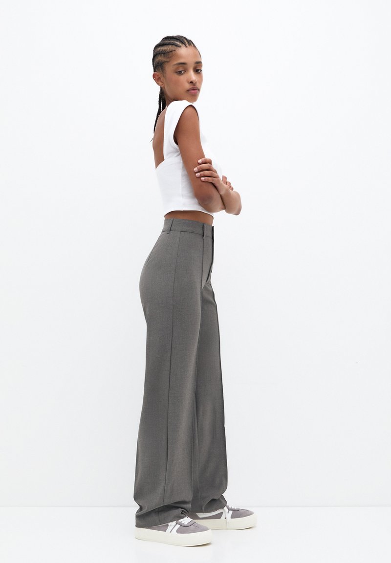 PULL&BEAR PULL&BEAR SMART SEAMED - Trousers - grey Black Friday Preise