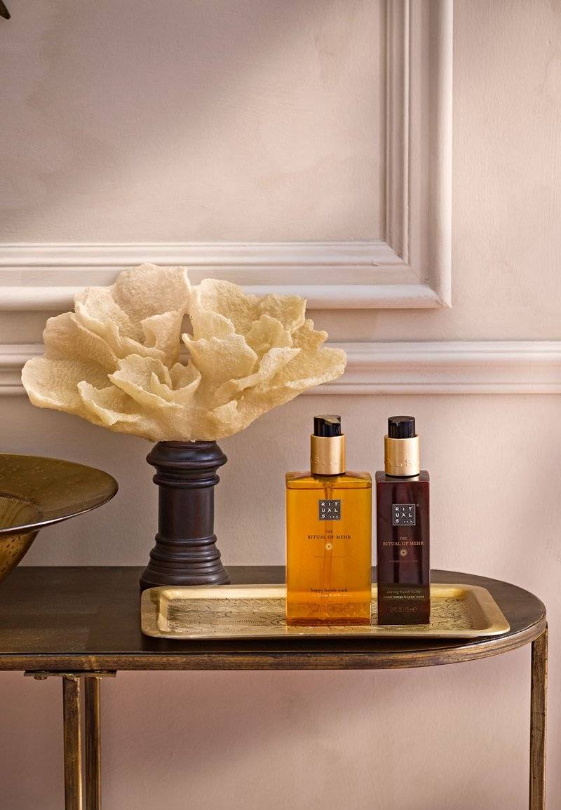 Rituals Rituals HAND WASH THE RITUAL OF MEHR - CITRUS / WOODY - SWEET ORANGE & CEDARWOOD - Liquid soap Rabatte dieses Monats