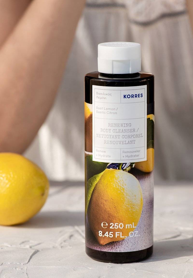 KORRES KORRES RENEWING BODYCLEANSER BASIL LEMON - Shower gel Günstig kaufen
