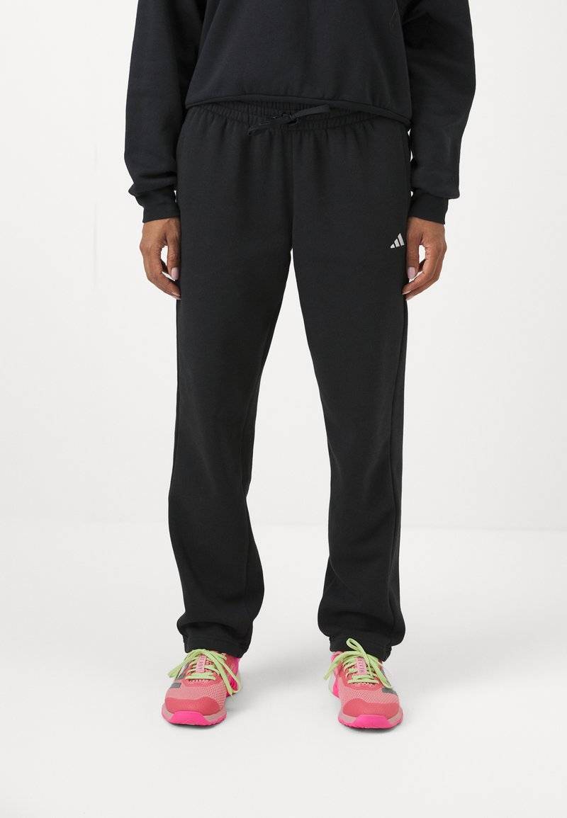 adidas Sportswear adidas Sportswear ESSENTIALS SMALL LOGO FEEL COZY OPEN HEM PANT - Tracksuit bottoms - black Letzte 3 Tage