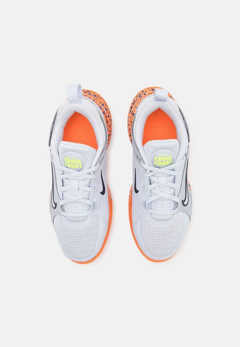 Nike Performance Nike Performance KIDS CROSSCOURT OLY UNISEX - Competition running shoes Nur für heute