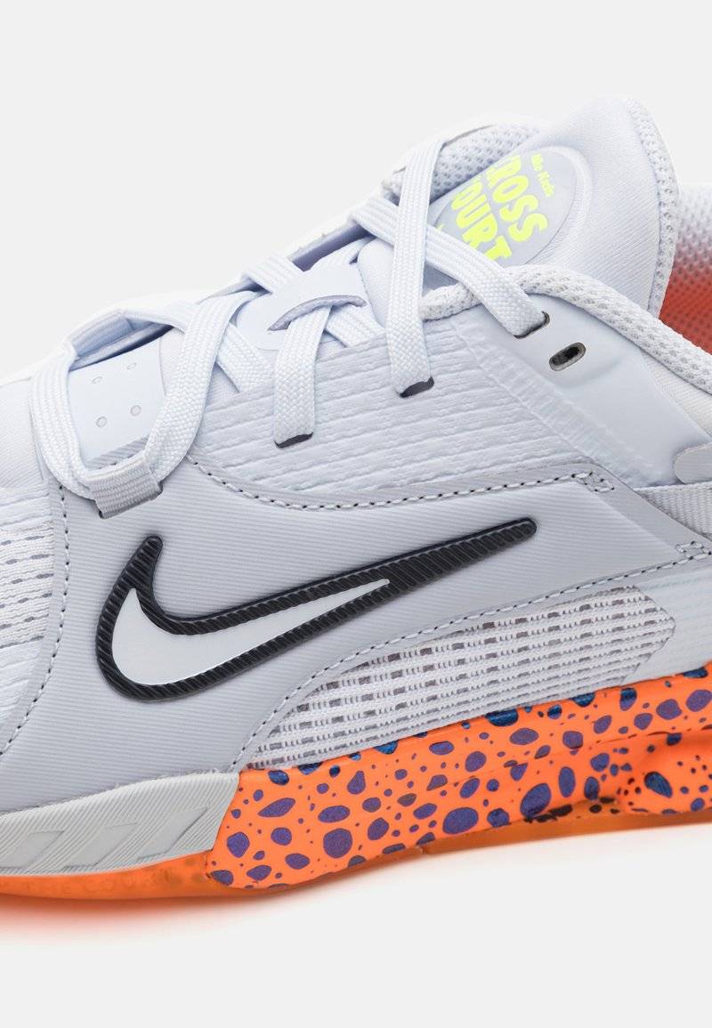 Nike Performance Nike Performance KIDS CROSSCOURT OLY UNISEX - Competition running shoes Nur für heute
