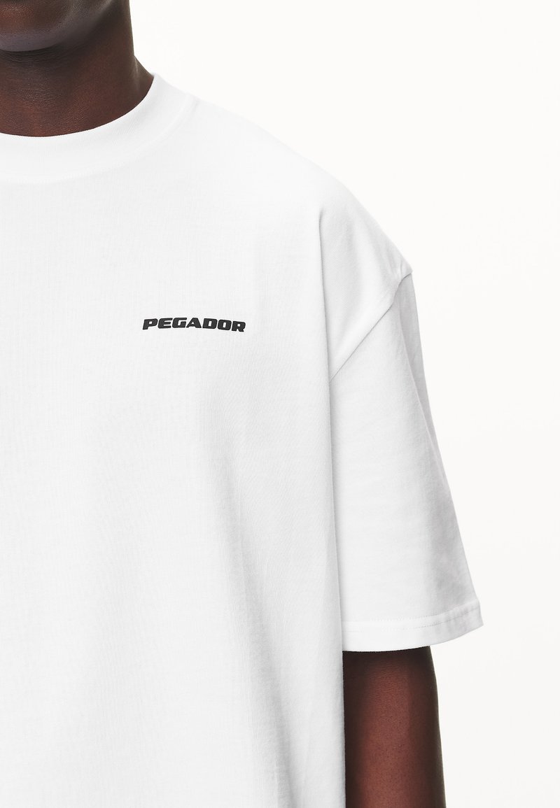 Pegador Pegador LOGO TEE - Basic T-shirt Black Friday Preise