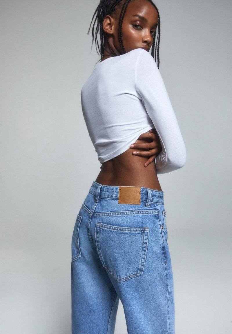 PULL&BEAR PULL&BEAR MID-WAIST - Straight leg jeans - blue denim Auslauf