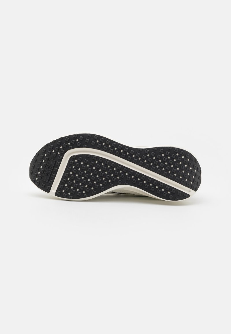 Nike Performance Nike Performance INTERACT RUN - Minimalist running shoes 2025