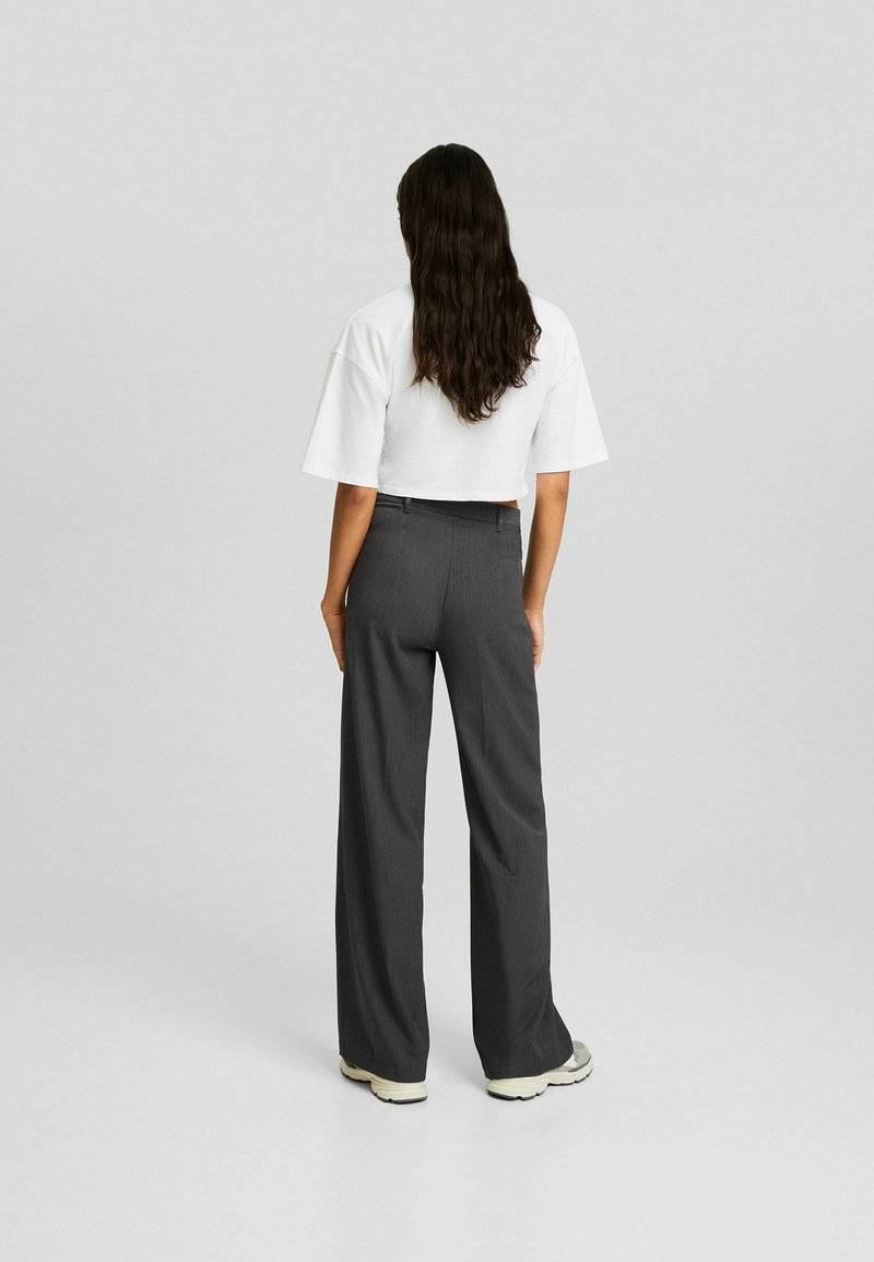 Bershka Bershka WIDE-LEG TAILORED - Trousers - mottled dark grey Tägliche Deals