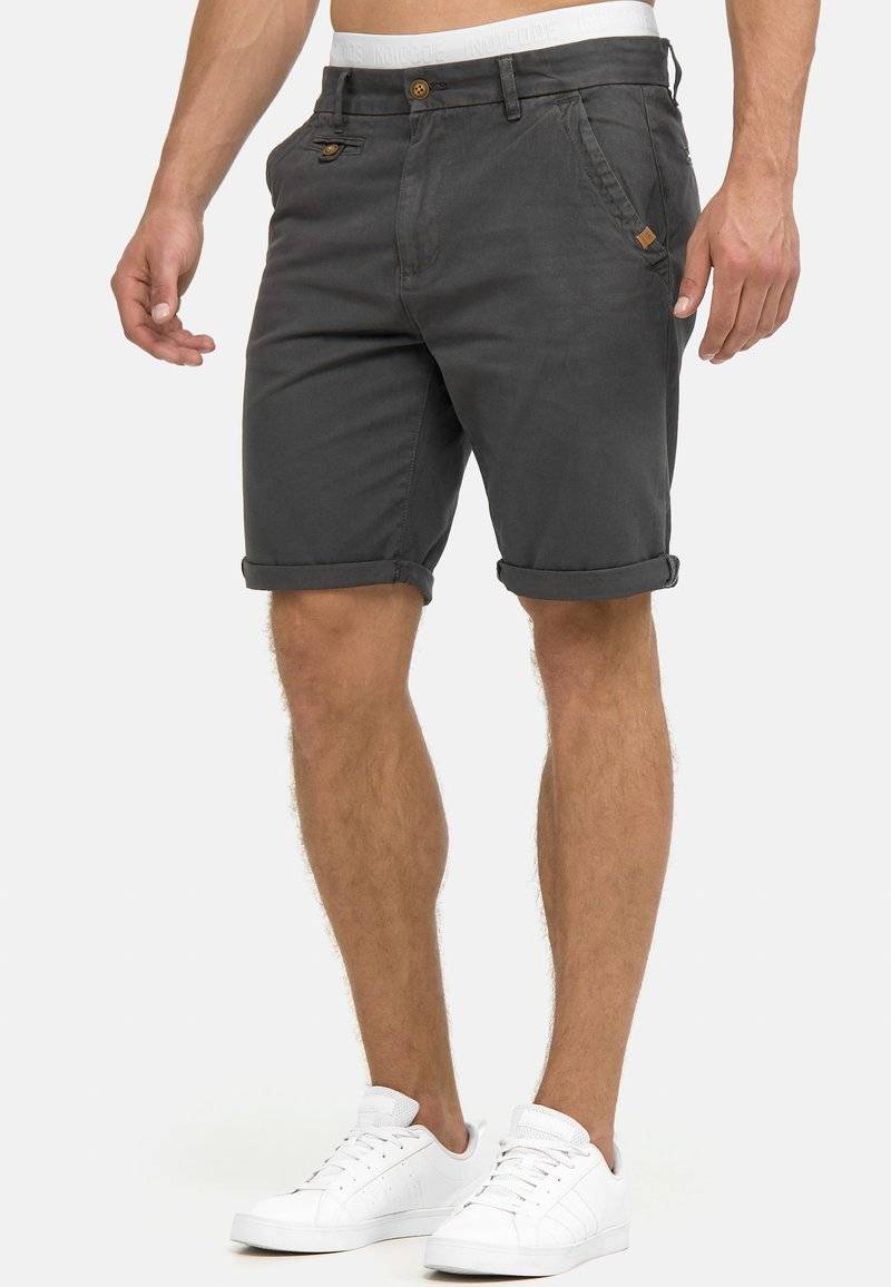INDICODE JEANS INDICODE JEANS CUBA - Shorts - raven Begrenzte Freigabe