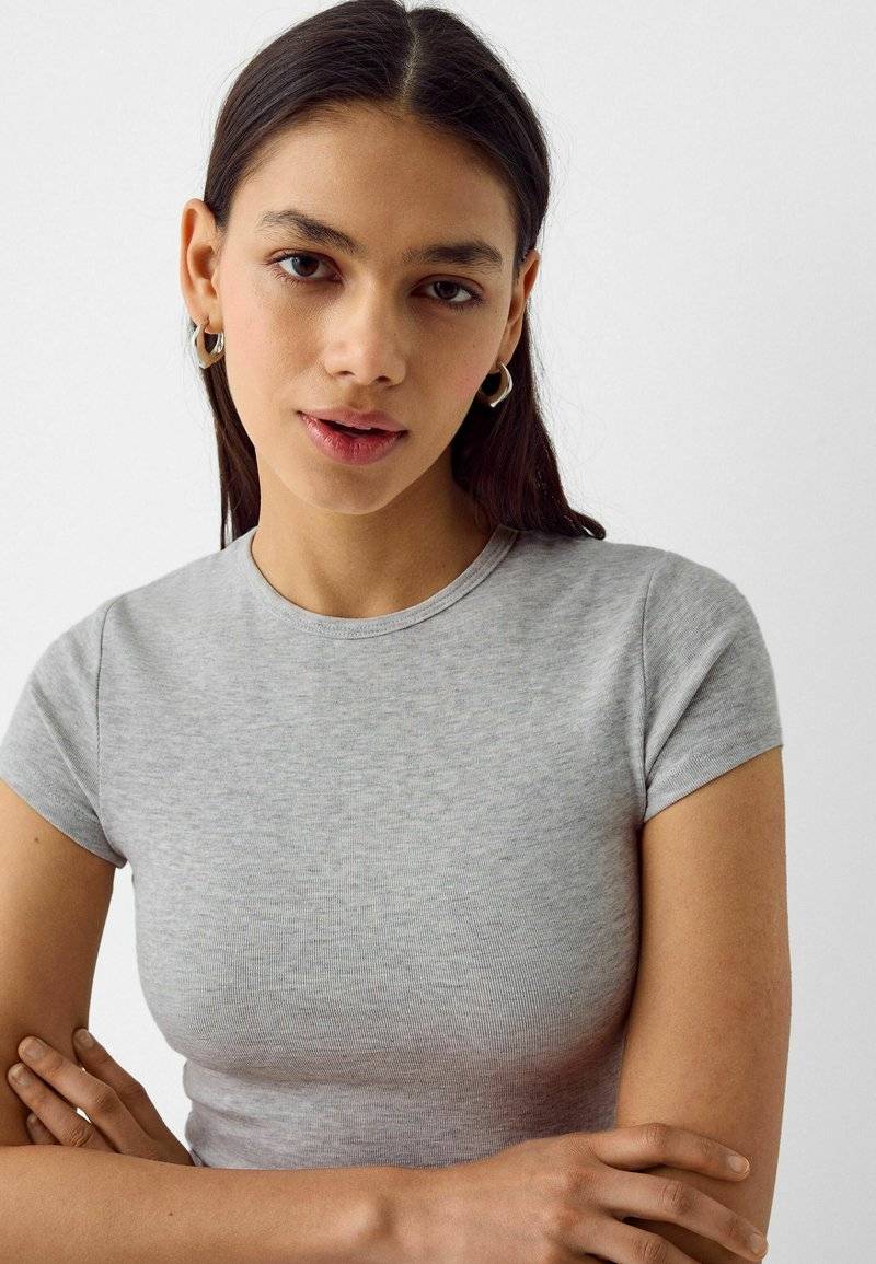 Bershka Bershka SHORT SLEEVE ROUND NECK 2 PACK - Basic T-shirt - white Bis zu 60% Rabatt